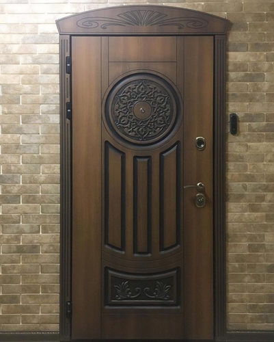 Дверь МДФ с фигурным наличником