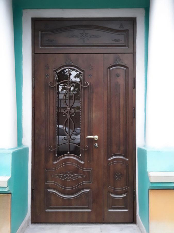 Полуторная дверь с фрамугой Полуторная дверь с фрамугой