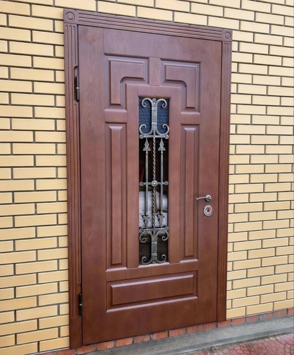 Теплая дверь с остеклением Теплая дверь с остеклением