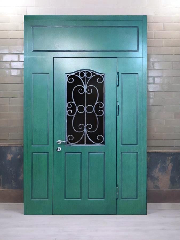 Зеленая нестандартная дверь Зеленая нестандартная дверь