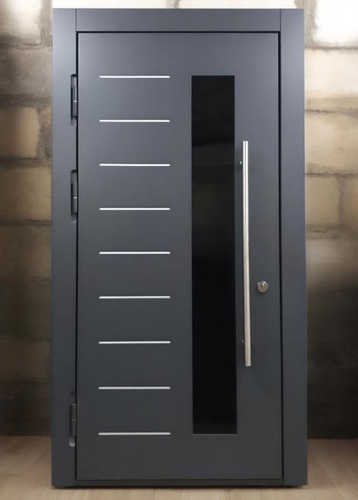 С молдингами и стеклом