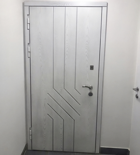 Квартирная дверь МДФ