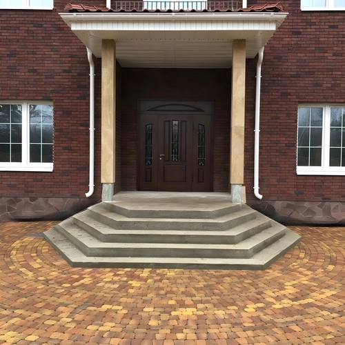 Входная группа в коттедже