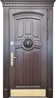Металлическая утепленная термодверь МДФ шпон с резьбой «лев», с карнизом и латунным отбойником Металлическая утепленная термодверь МДФ шпон с резьбой «лев», с карнизом и латунным отбойником